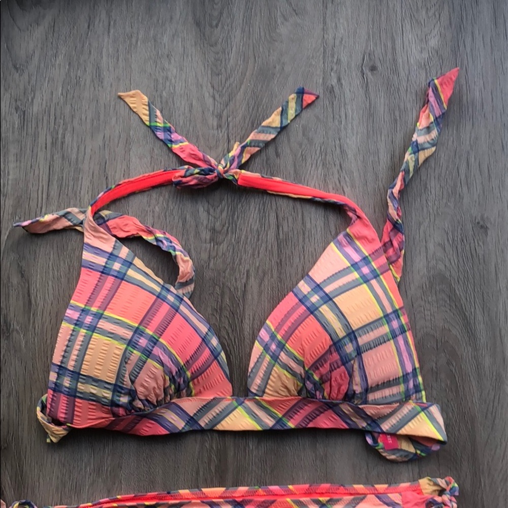VS bathing suit - Picture 2 of 7
